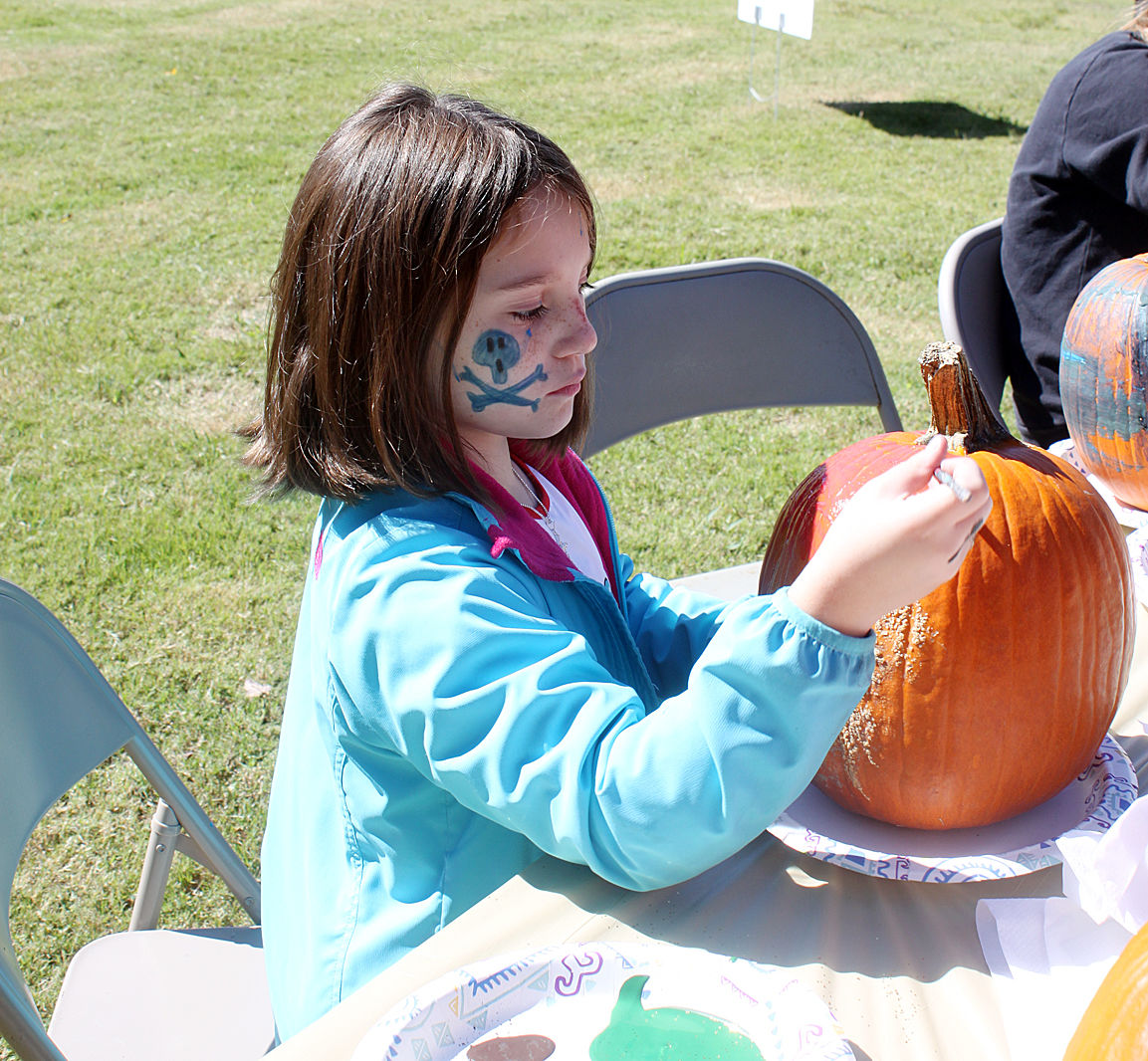 Paintin’ pumpkins is fun